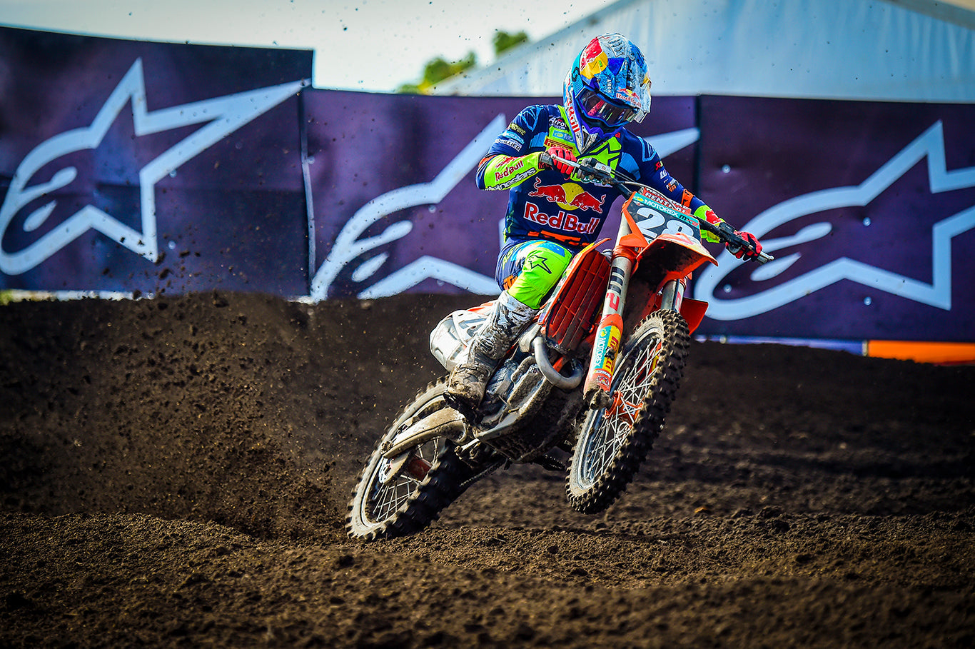 TOM VIALLE WINS BOTH MOTOS AND THE MX2 OVERALL WITH THIBAULT BENISTANT THIRD IN SAMOTA-SUMBAWA, INDONESIA