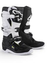 Alpinestars Stella Tech 3 Boots, women’s motocross boots in black and white with protective TPU panels and adjustable buckle closures