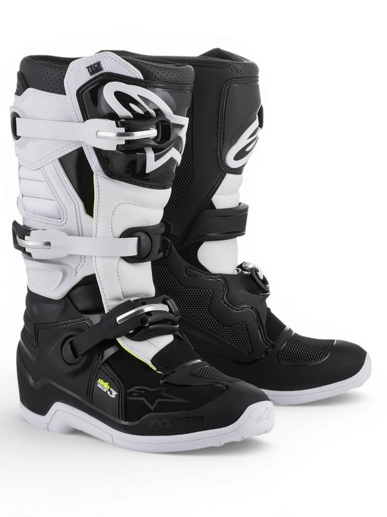 Alpinestars Stella Tech 3 Boots, women’s motocross boots in black and white with protective TPU panels and adjustable buckle closures