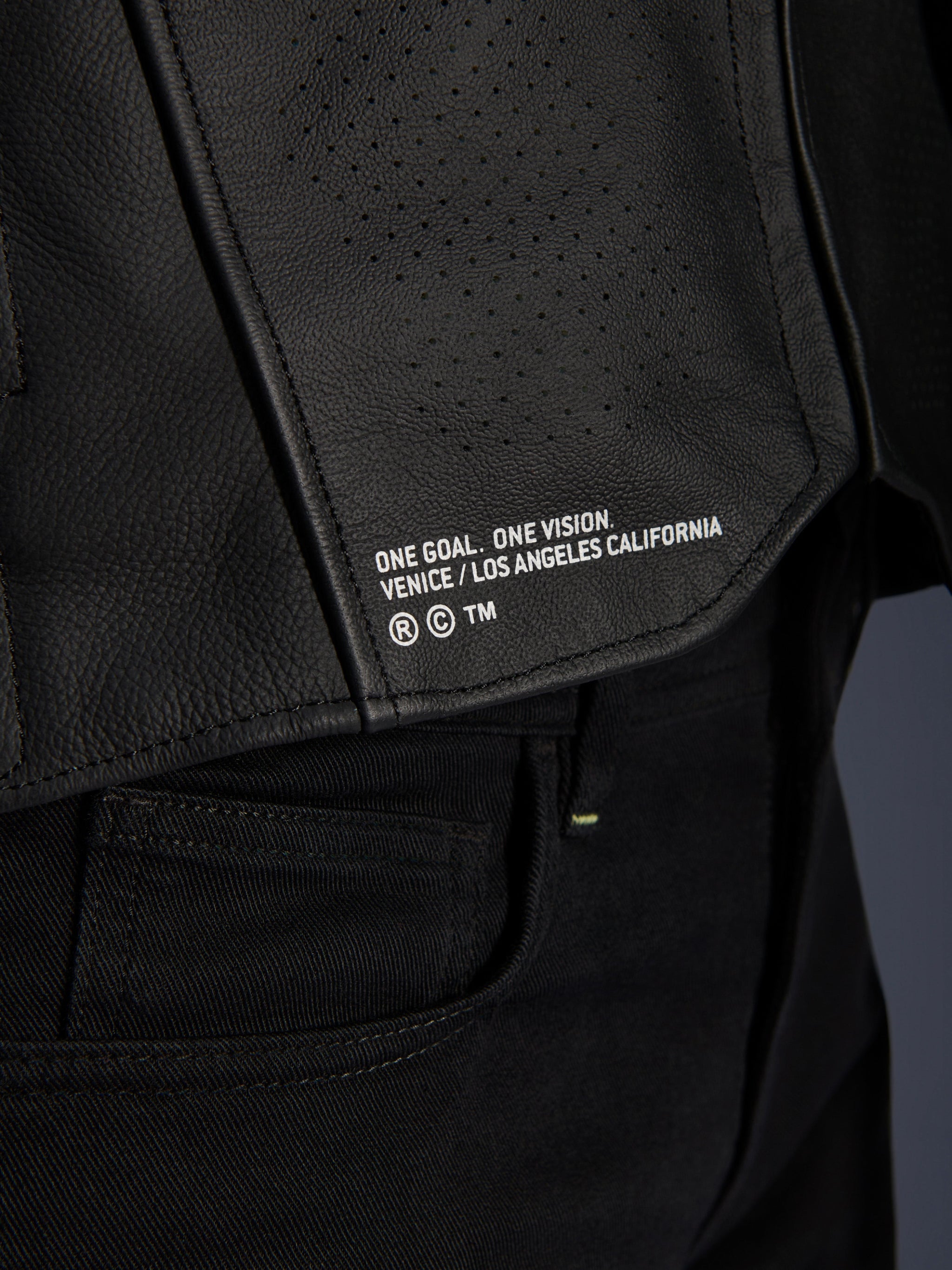 Atem V5 Veste en cuir