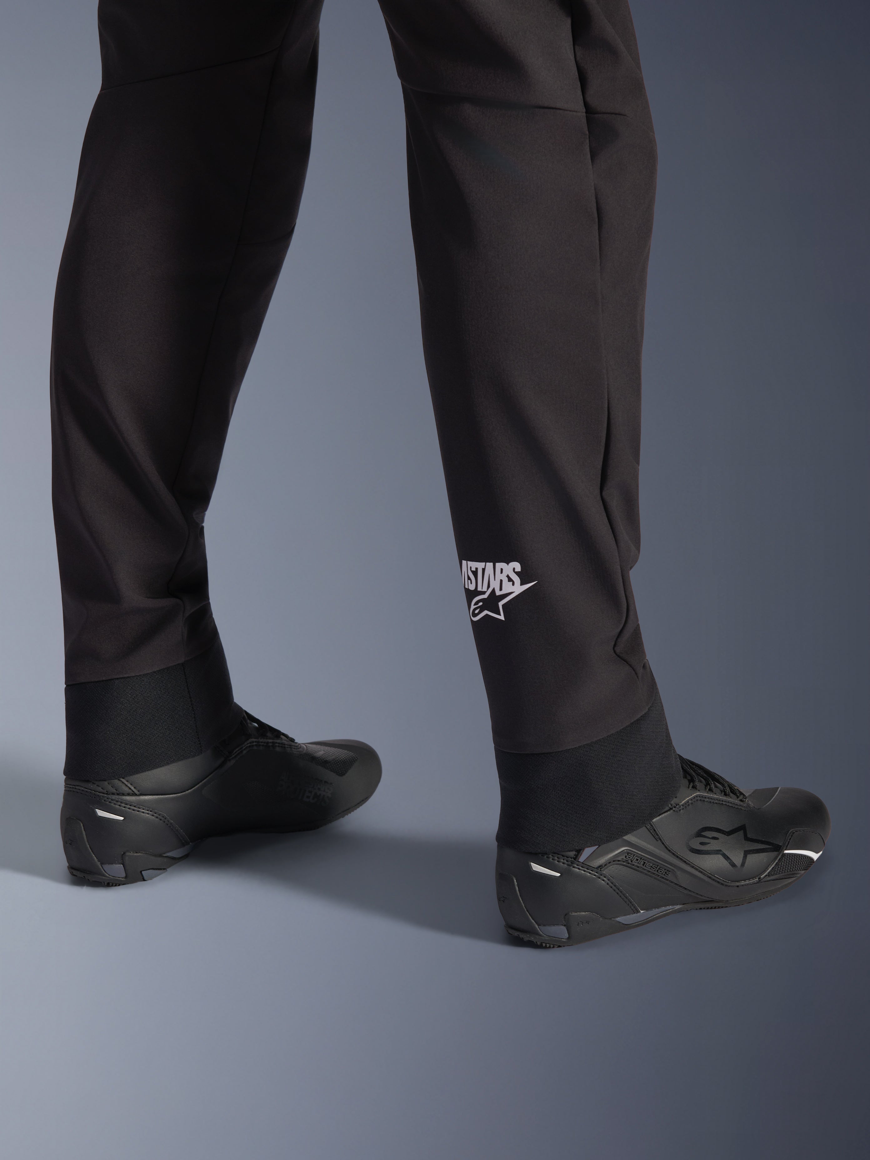 Aeroshell - Motorcycle Pants | Alpinestars®