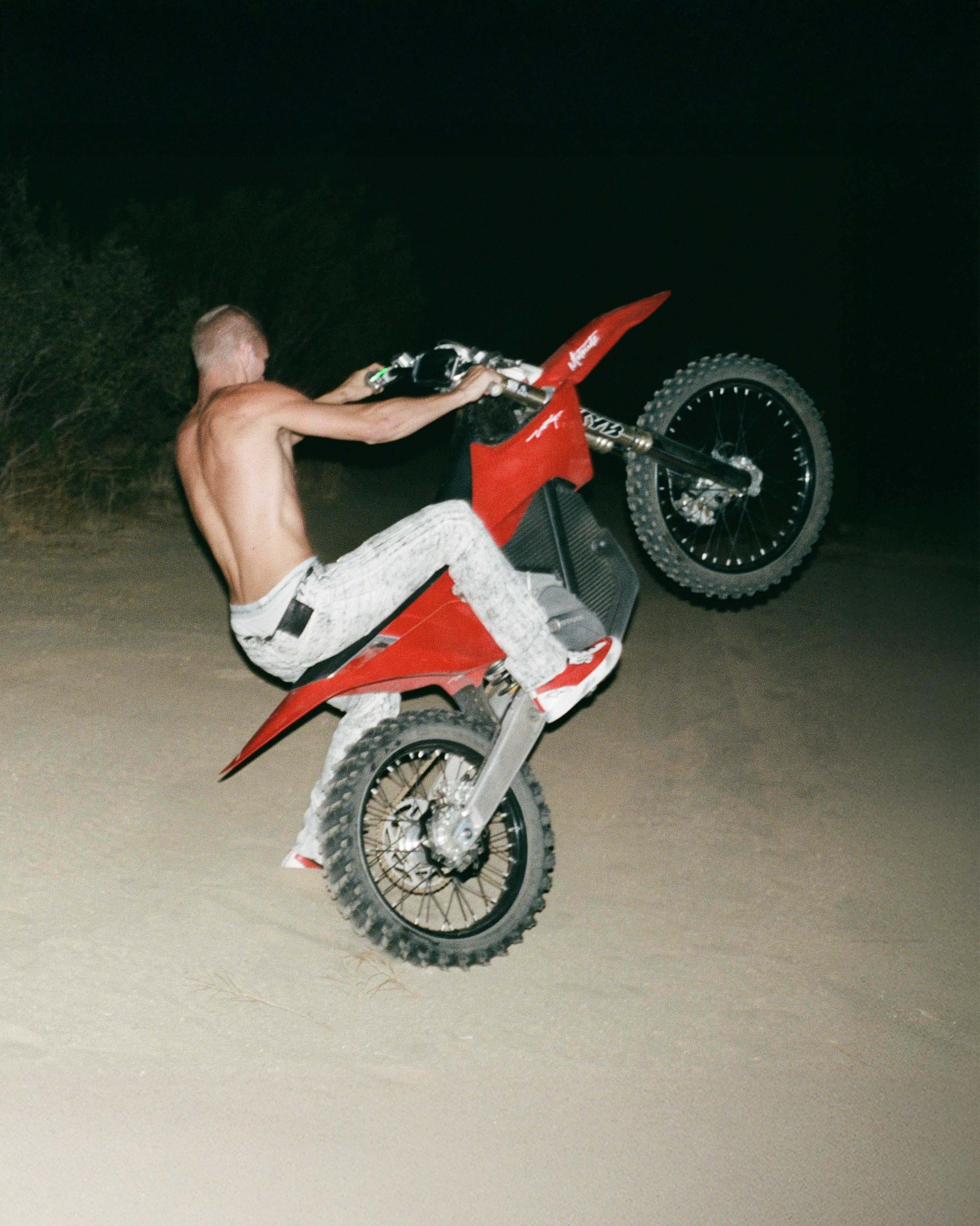 Image 35908043505900