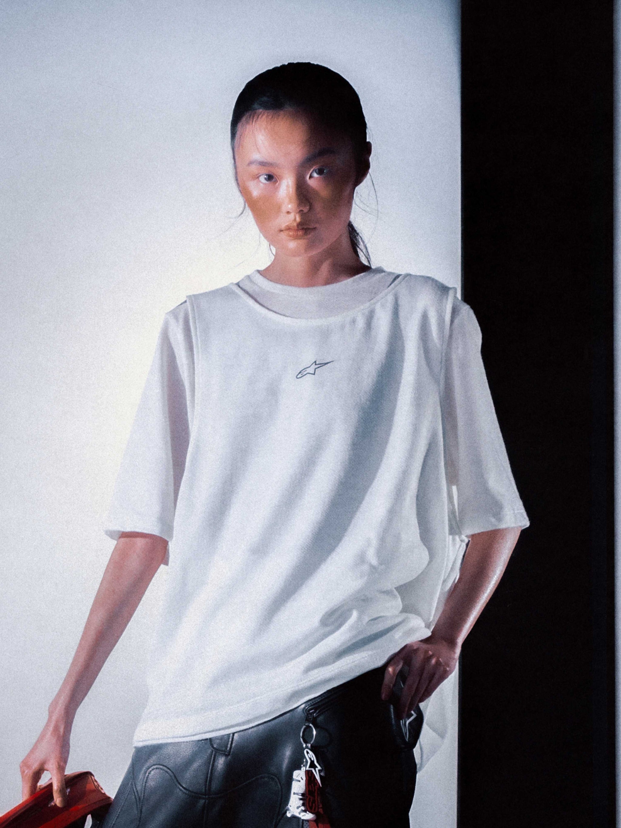RSRV A1 SS Tee, White Loose Fit T-Shirt with Logo, Alpinestars Premium Streetwear, Unisex Lifestyle Apparel