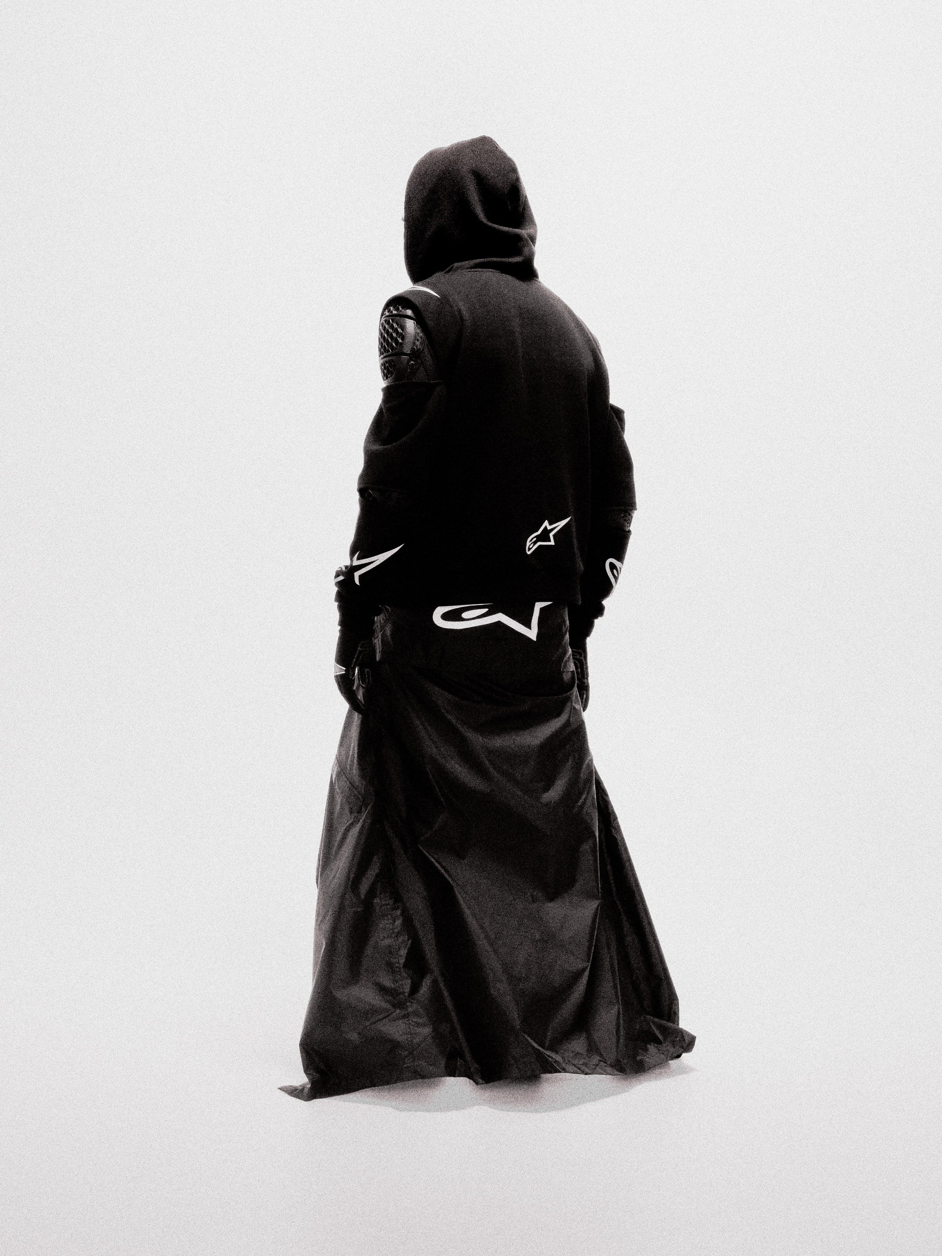 RSRV ARMOR HOODIE - BLACK <p style=