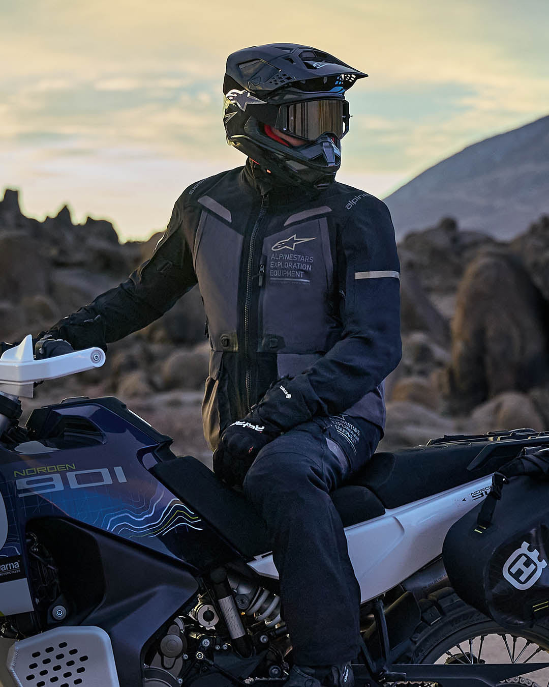 ST-7 2L Gore-Tex Jacket - WHITE ADVENTURE Jackets